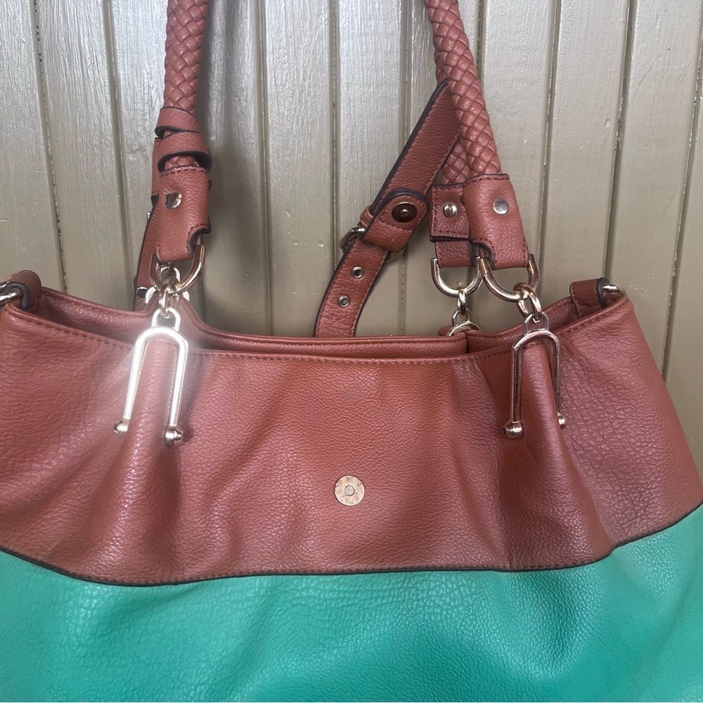 Black Rivet Color-block Green / Tan Faux Leather Bucket Shoulder Bag - Picture 5 of 13